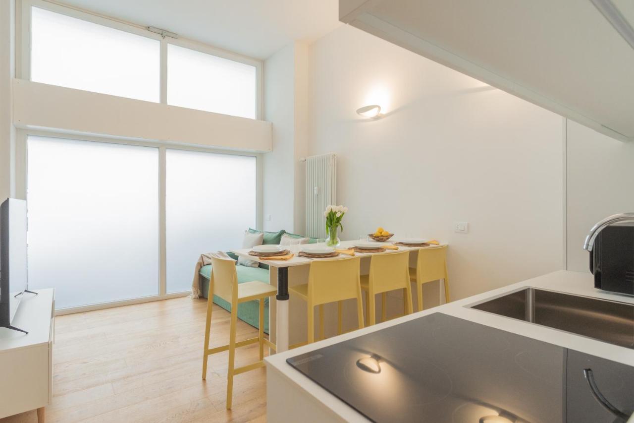 A Step From The Lake Apartment By Rent All Комо Екстериор снимка