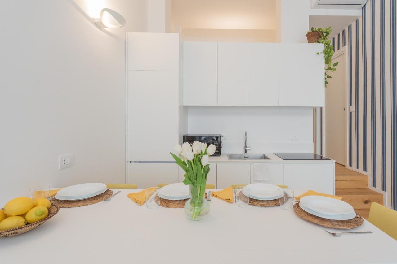 A Step From The Lake Apartment By Rent All Комо Екстериор снимка